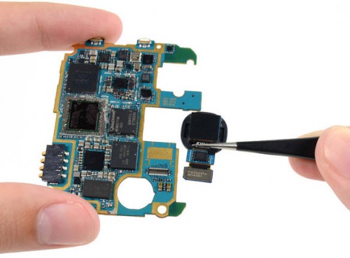 Change the rear camera module of the Samsung Galaxy S4. Source: ifixit.com