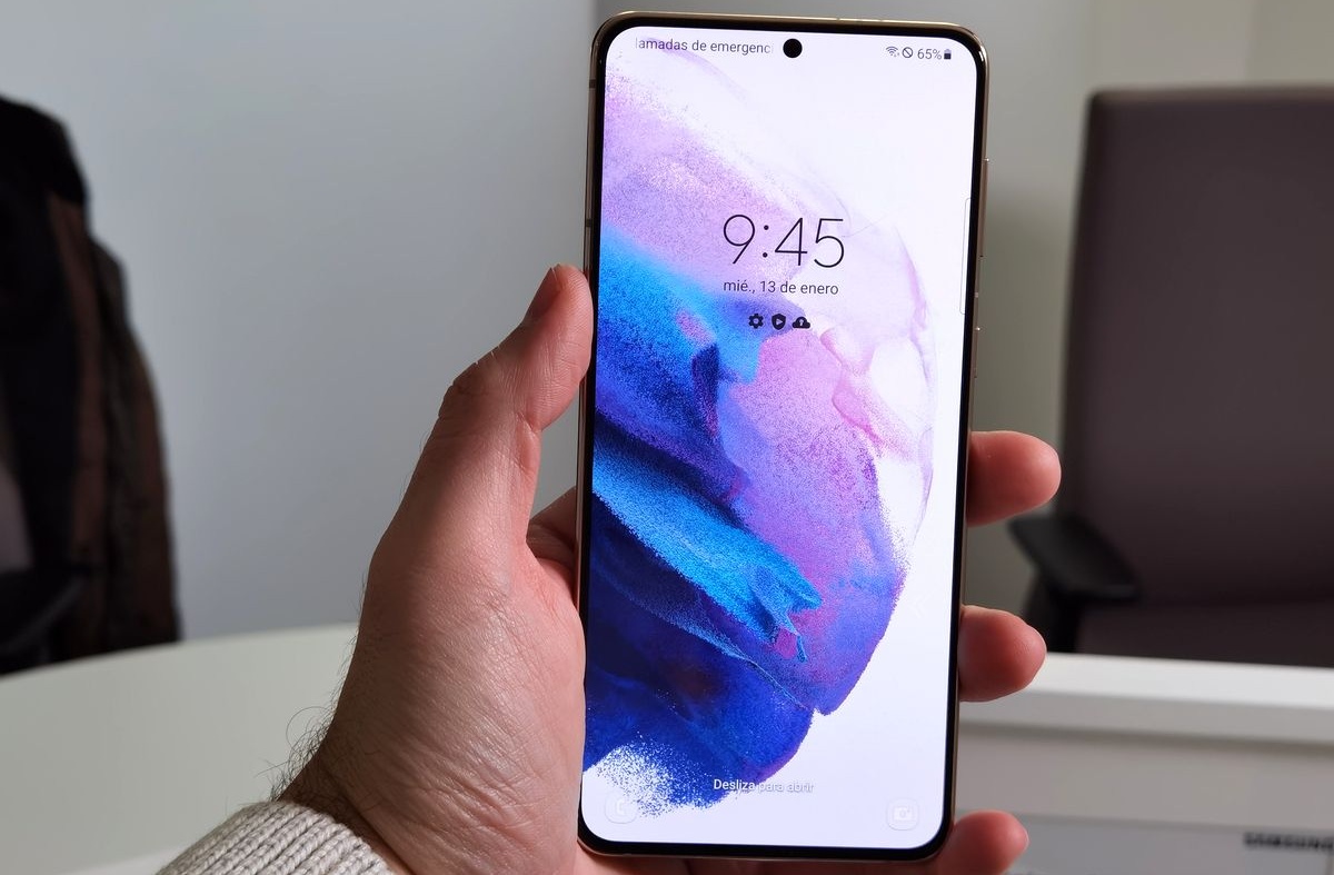 The Samsung Galaxy S10 will update to One UI 4