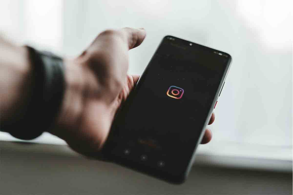 how-to-search-filters-in-instagram-stories-2