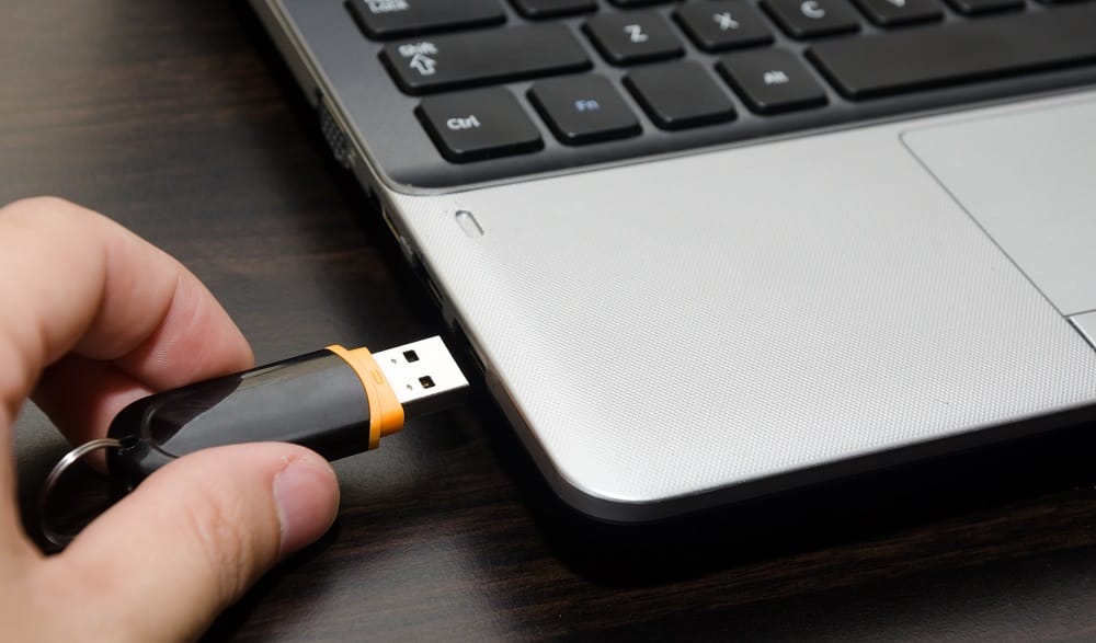 USB flash drive and laptop